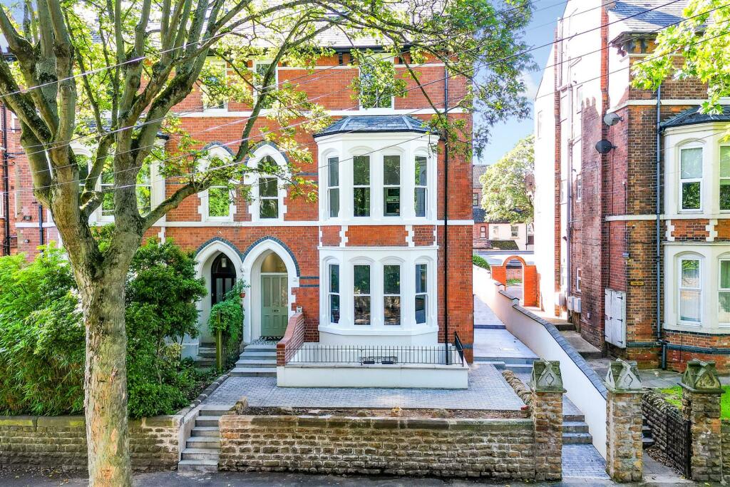 2 bedroom apartment for sale in Mapperley Road, Mapperley Park