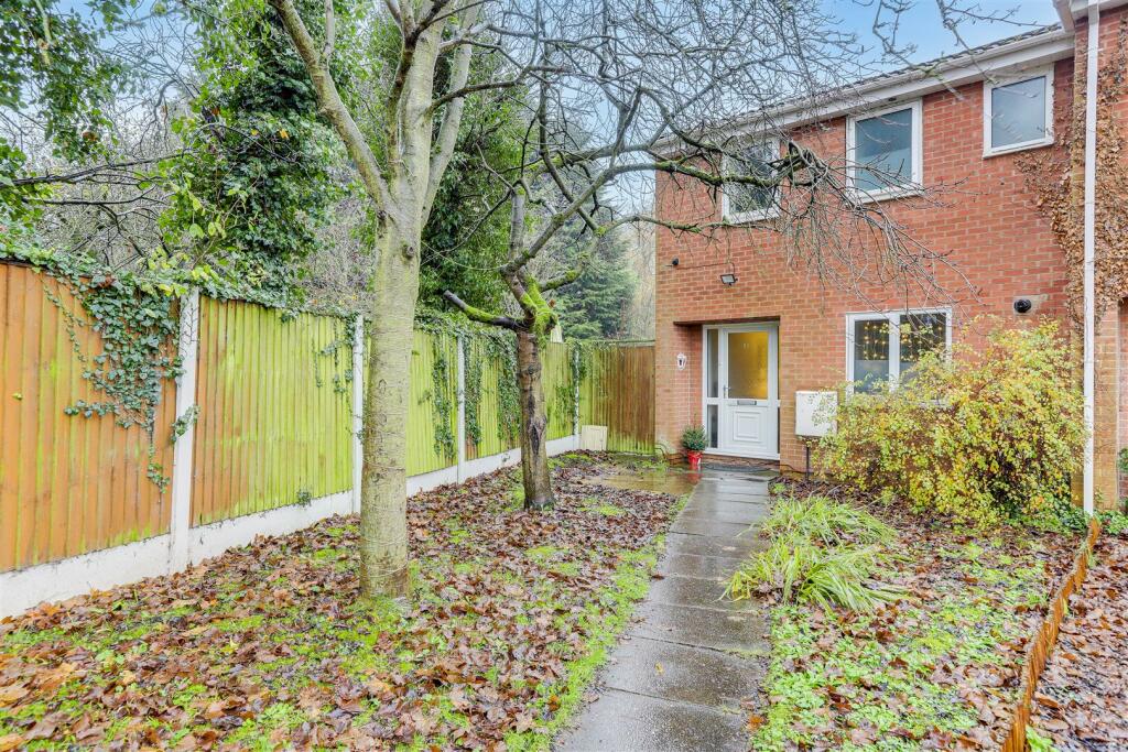 3 bedroom end of terrace house for sale in Ashworth Avenue, Ruddington