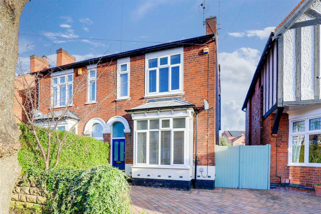 4 bedroom semidetached house for sale in Ella Road, West Bridgford