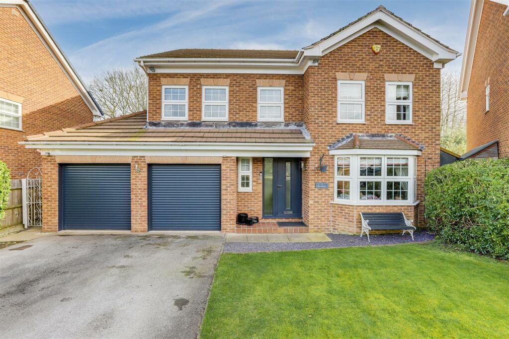 5 bedroom detached house for sale in Birkdale Close, Edwalton