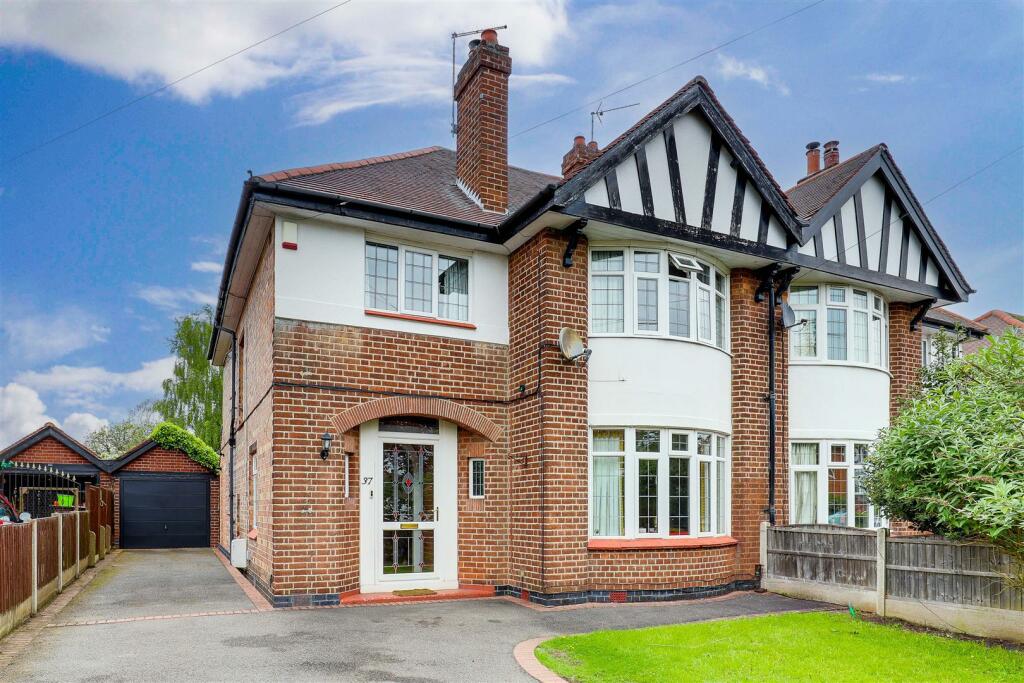 4 bedroom semidetached house for sale in Stamford Road, West Bridgford