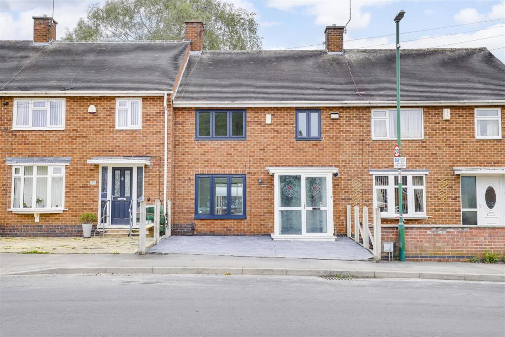 Main image of property: Midhurst Way, Clifton, Nottinghamshire, NG11 8DW