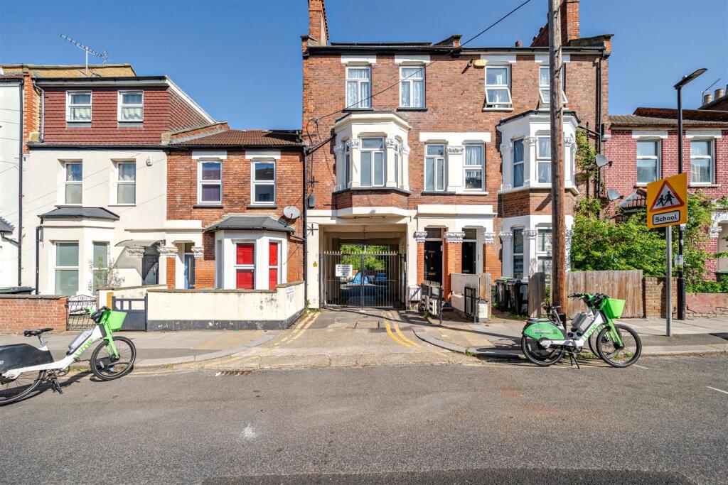 Main image of property: Platinum Mews, Tottenham, London