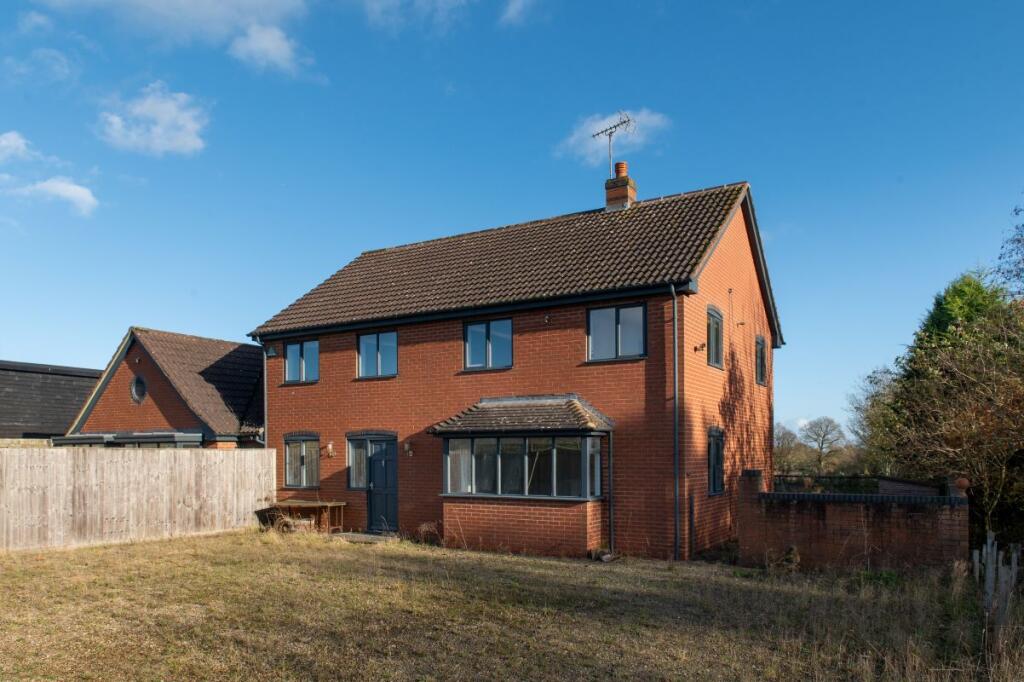 Main image of property: Stratford upon Avon Lodge Retreat, Gospel Oak Lane, Pathlow, Warwickshire, CV37 0JA