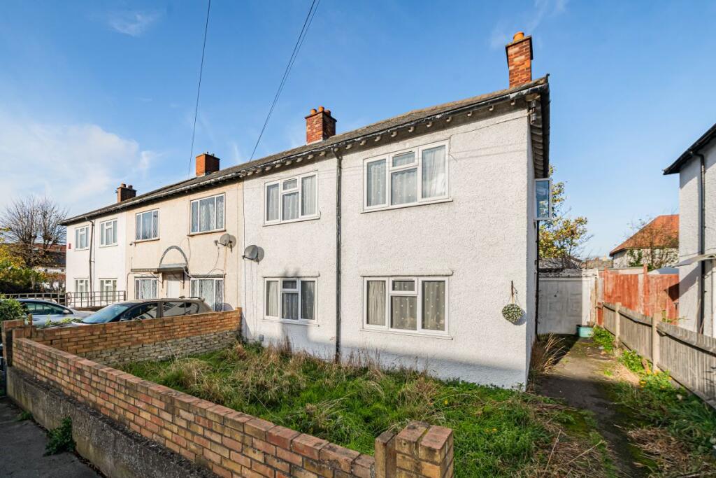 Main image of property: 38 Highbury Avenue, Thornton Heath, Surrey, CR7 8BN