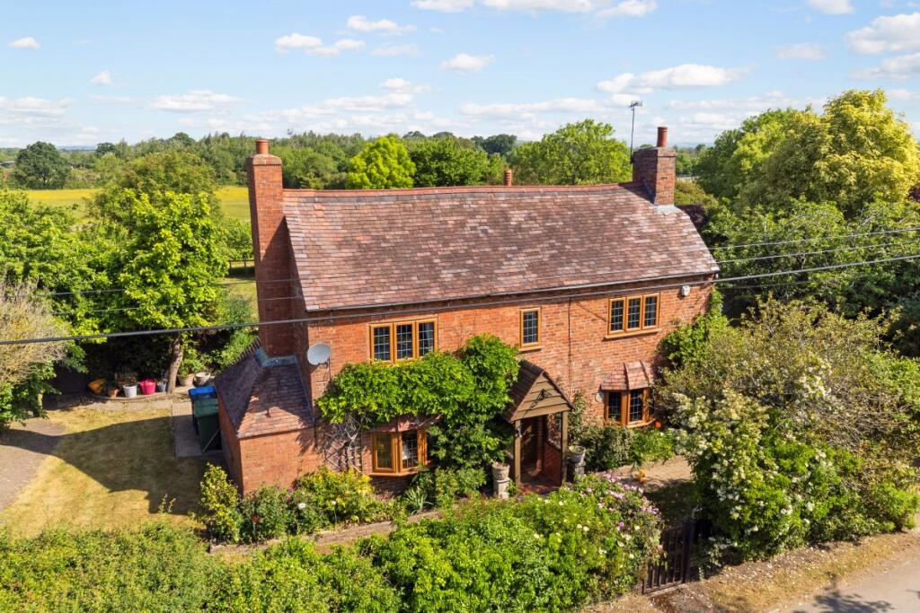 Main image of property: Holly Cottage, Alne Hills, Great Alne, Alcester, Warwickshire, B49 6JS