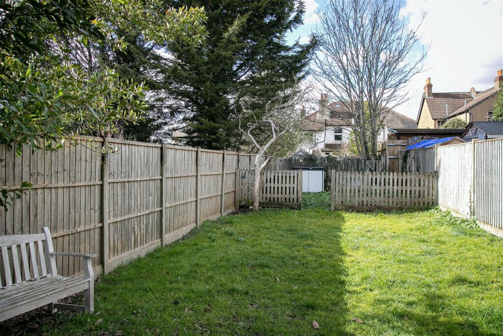4 bedroom semidetached house for sale in Edgar Road, South Croydon