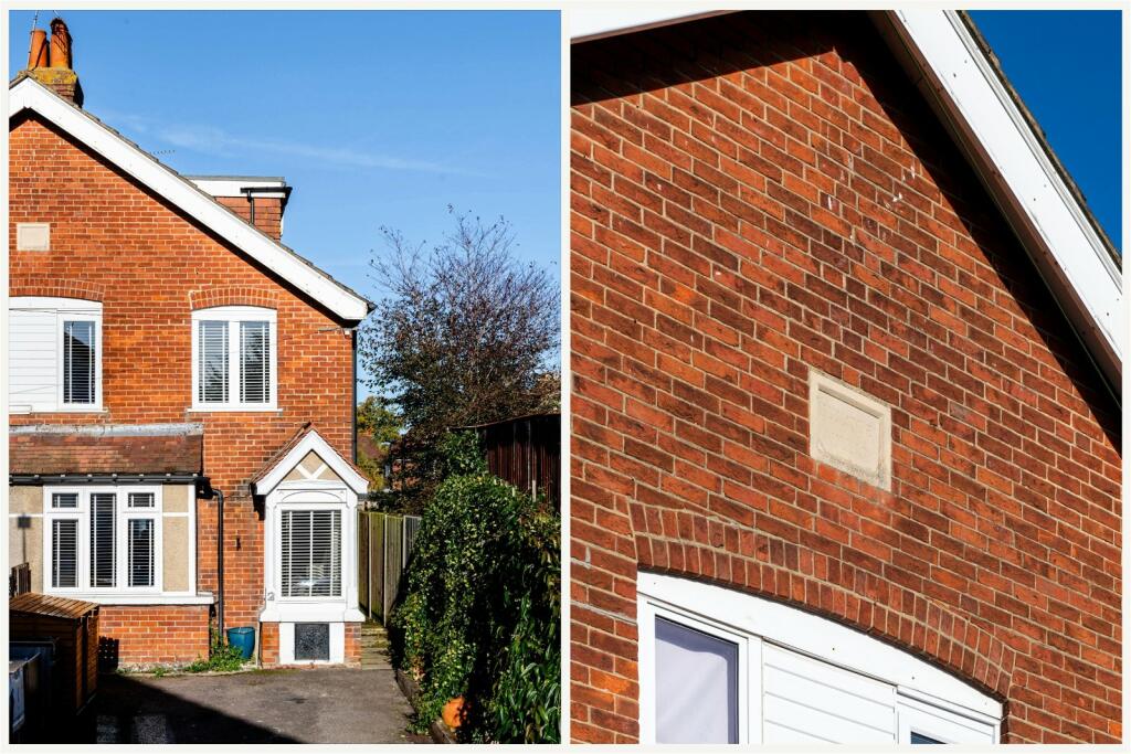 3 bedroom semidetached house for sale in Donnington Road, Dunton Green