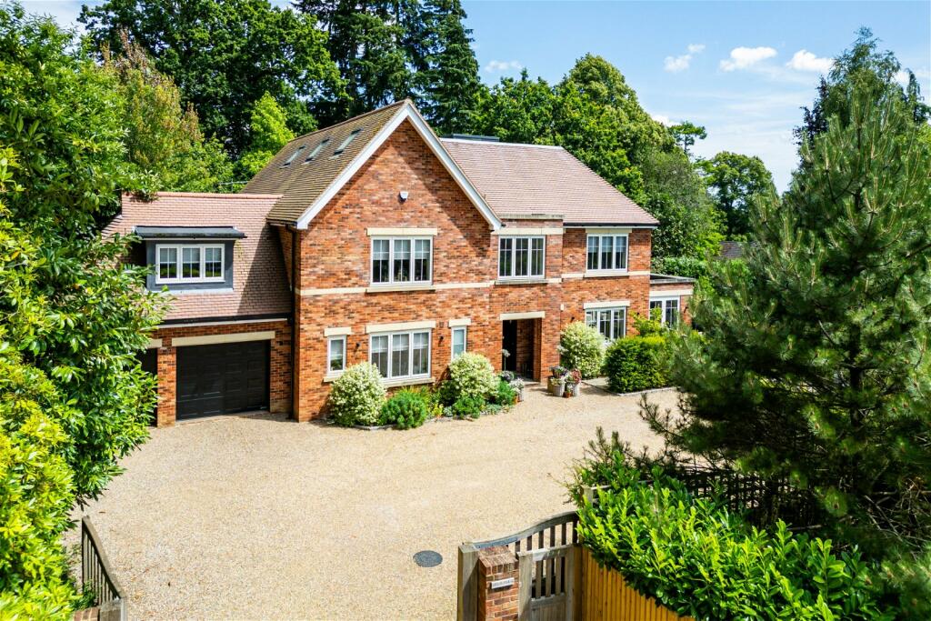Main image of property: Icehouse Wood, Oxted, RH8 9DW