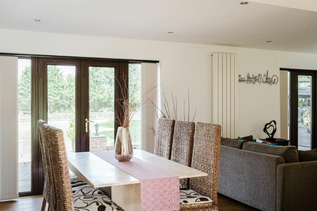 Additional property image - Wrotham Road, Meopham, Gravesend, DA13 0QG
