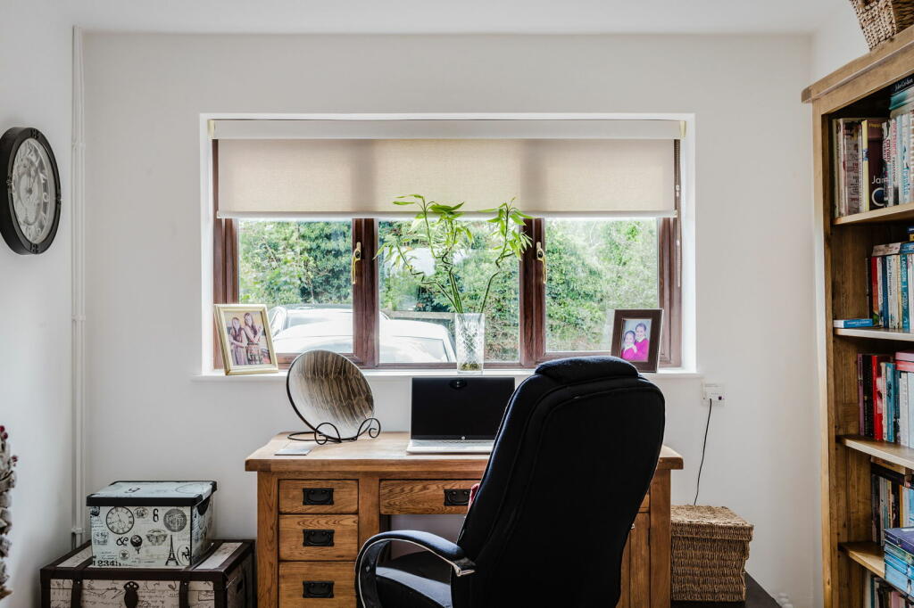 Additional property image - Wrotham Road, Meopham, Gravesend, DA13 0QG