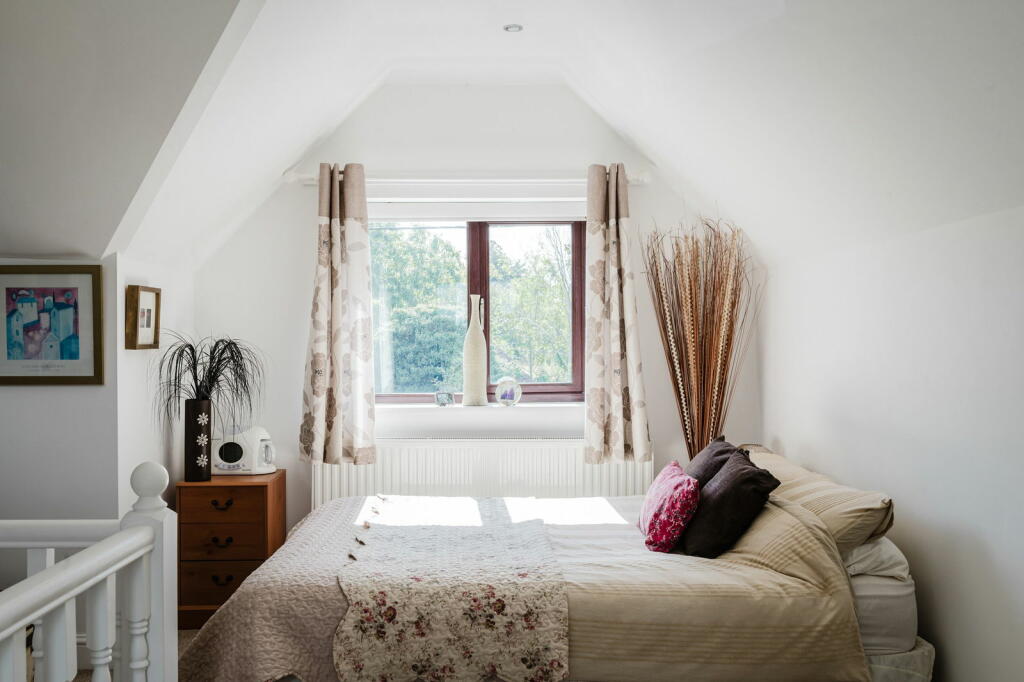 Additional property image - Wrotham Road, Meopham, Gravesend, DA13 0QG