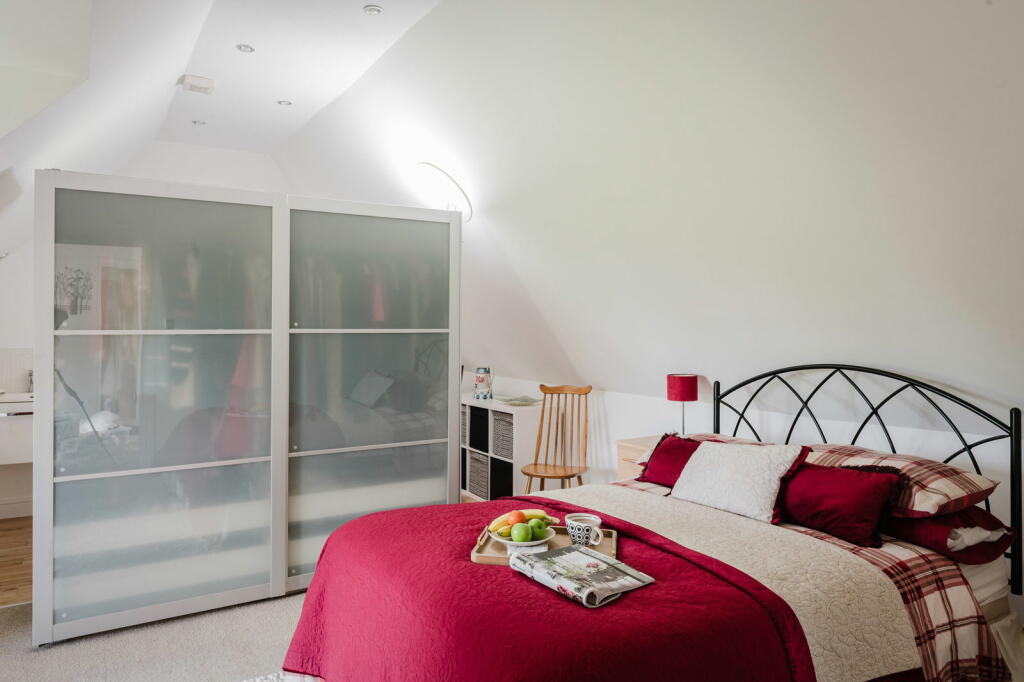 Additional property image - Wrotham Road, Meopham, Gravesend, DA13 0QG