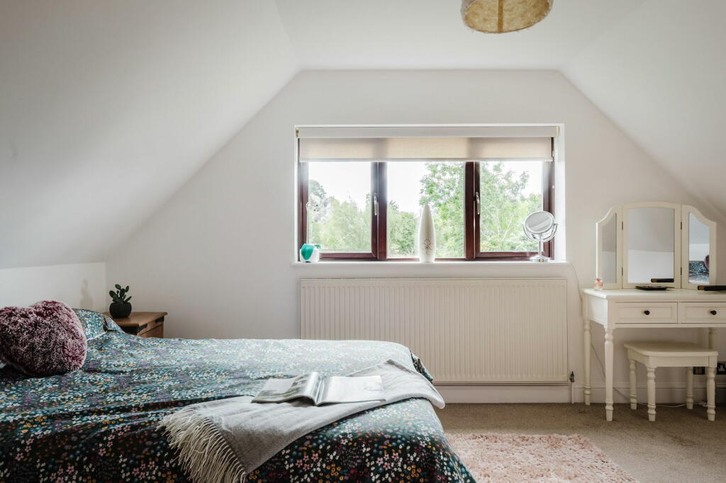 Additional property image - Wrotham Road, Meopham, Gravesend, DA13 0QG