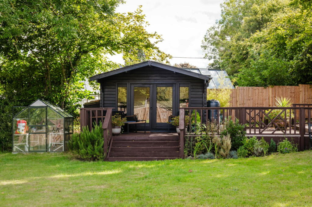 Additional property image - Wrotham Road, Meopham, Gravesend, DA13 0QG