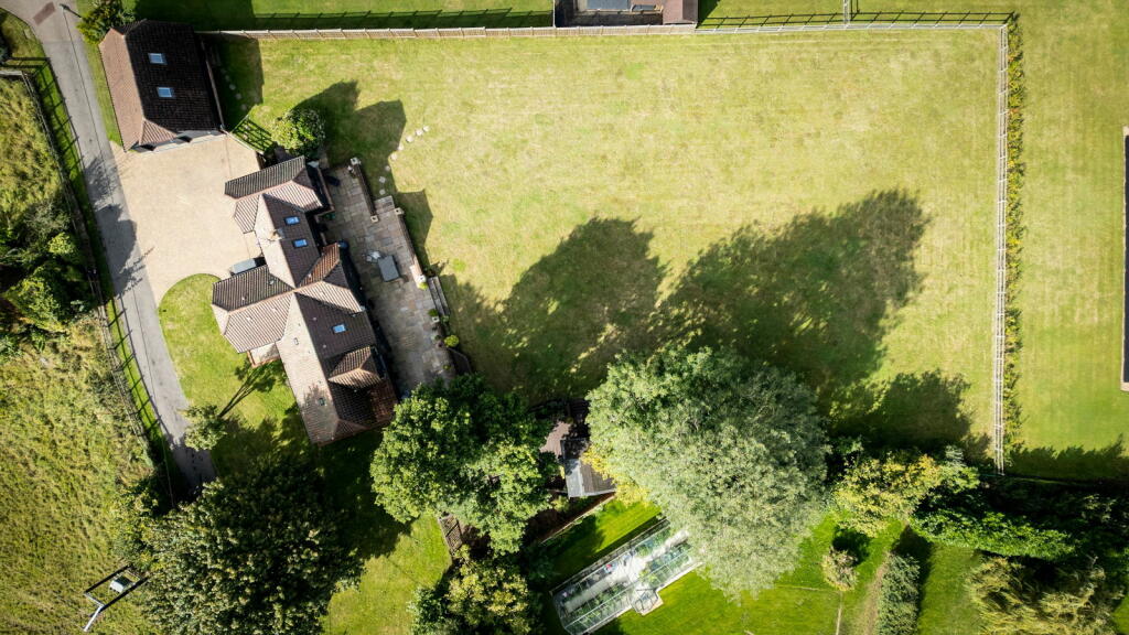 Additional property image - Wrotham Road, Meopham, Gravesend, DA13 0QG