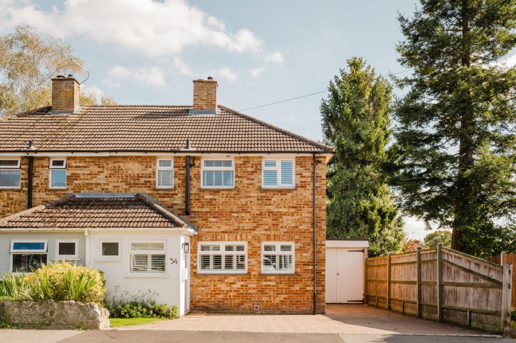 Main image of property: Castle Drive, Kemsing, Sevenoaks, TN15 6RP