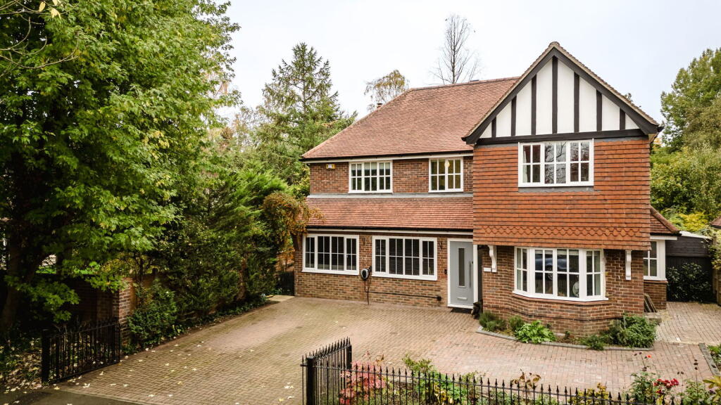Main image of property: Ash Platt Road, Seal, Sevenoaks, TN15 0AB