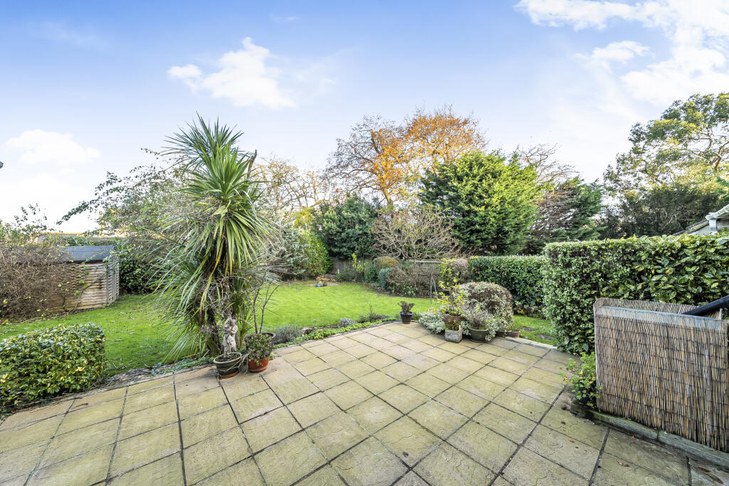 Additional property image - St. Nicholas Close - Popular Cul-de-Sac Location