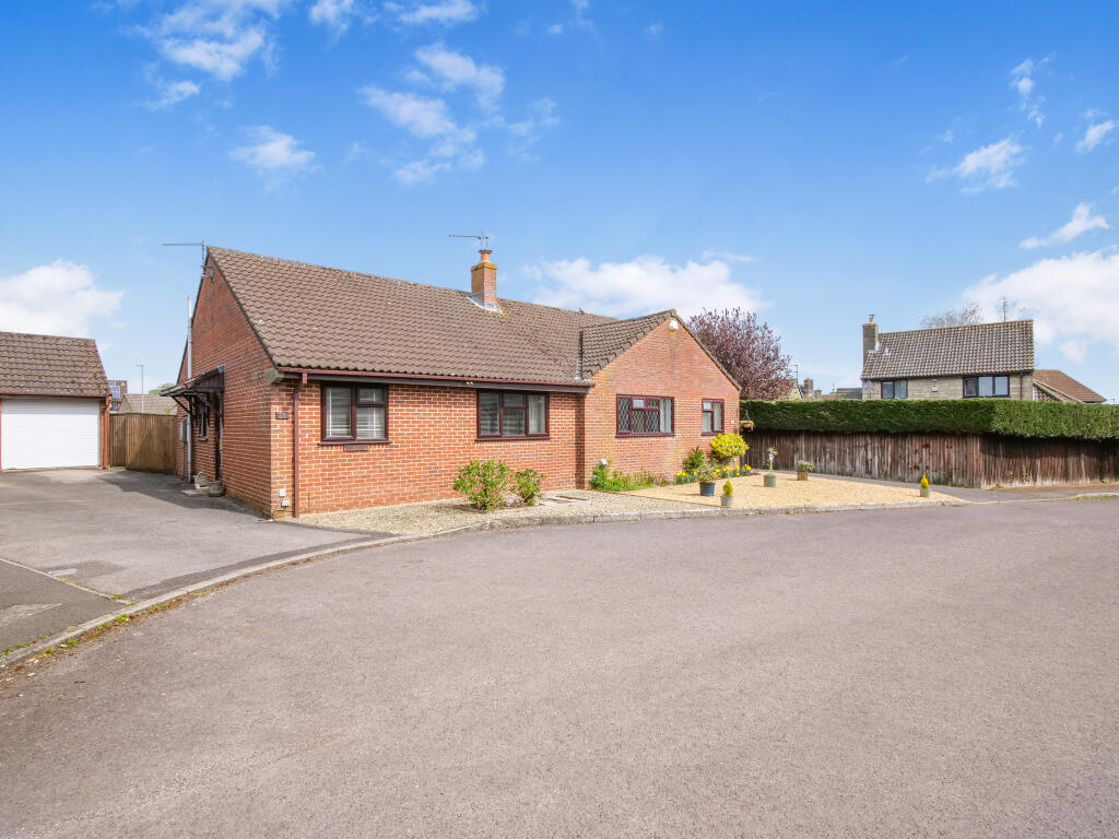 Main image of property: Davenant Close, Gillingham