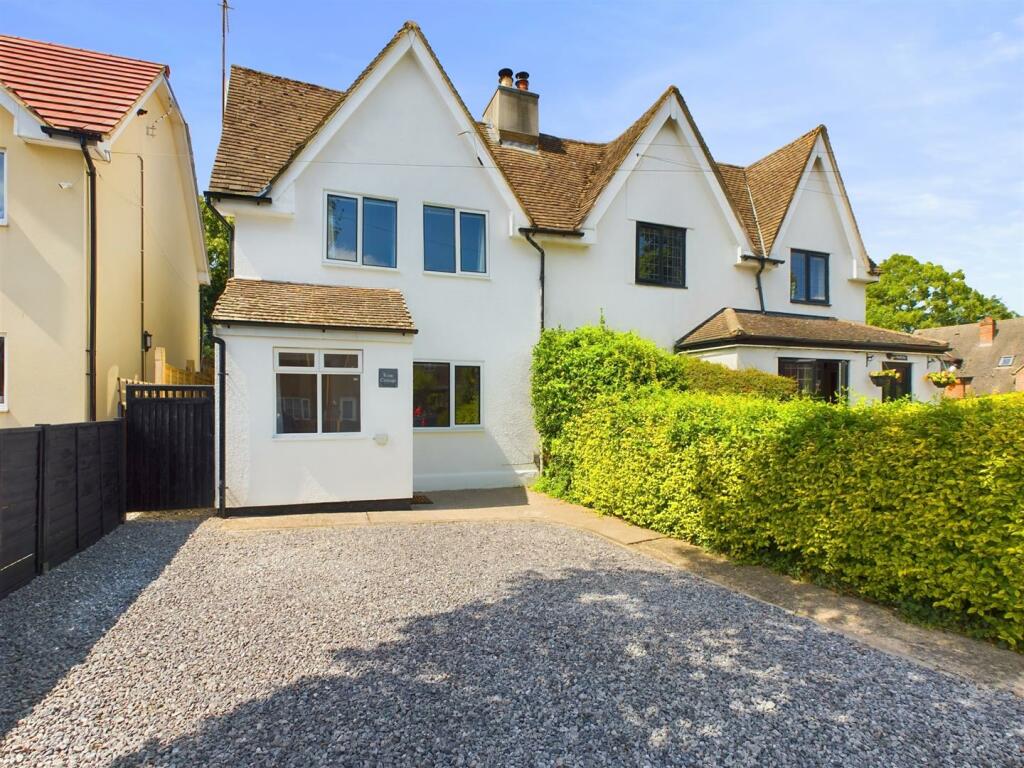 2 bedroom cottage for sale in Rose Cottage, Green Street, Brockworth, GL3