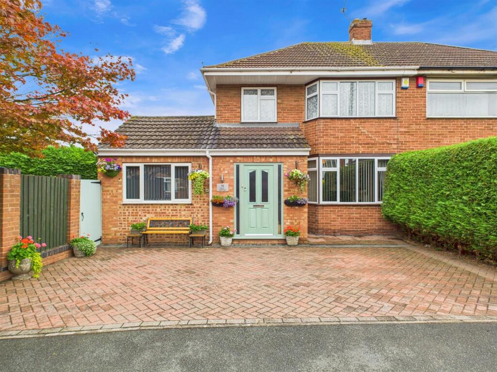 Main image of property: Park Avenue, Longlevens, Gloucester