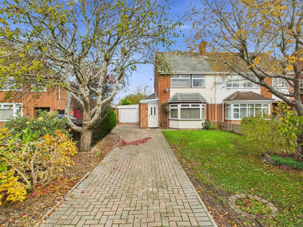 Main image of property: Park Avenue, Longlevens, Gloucester