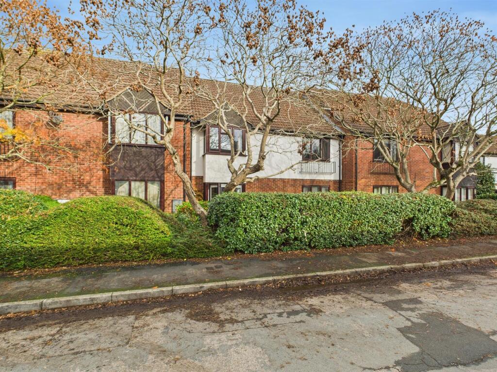 Main image of property: Lysons Avenue, Linden, Gloucester