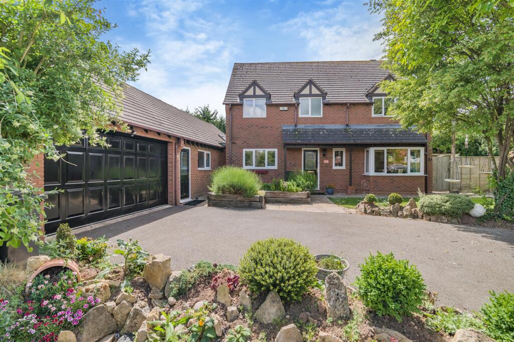 Main image of property: Sovereign Chase, Staunton, Gloucester