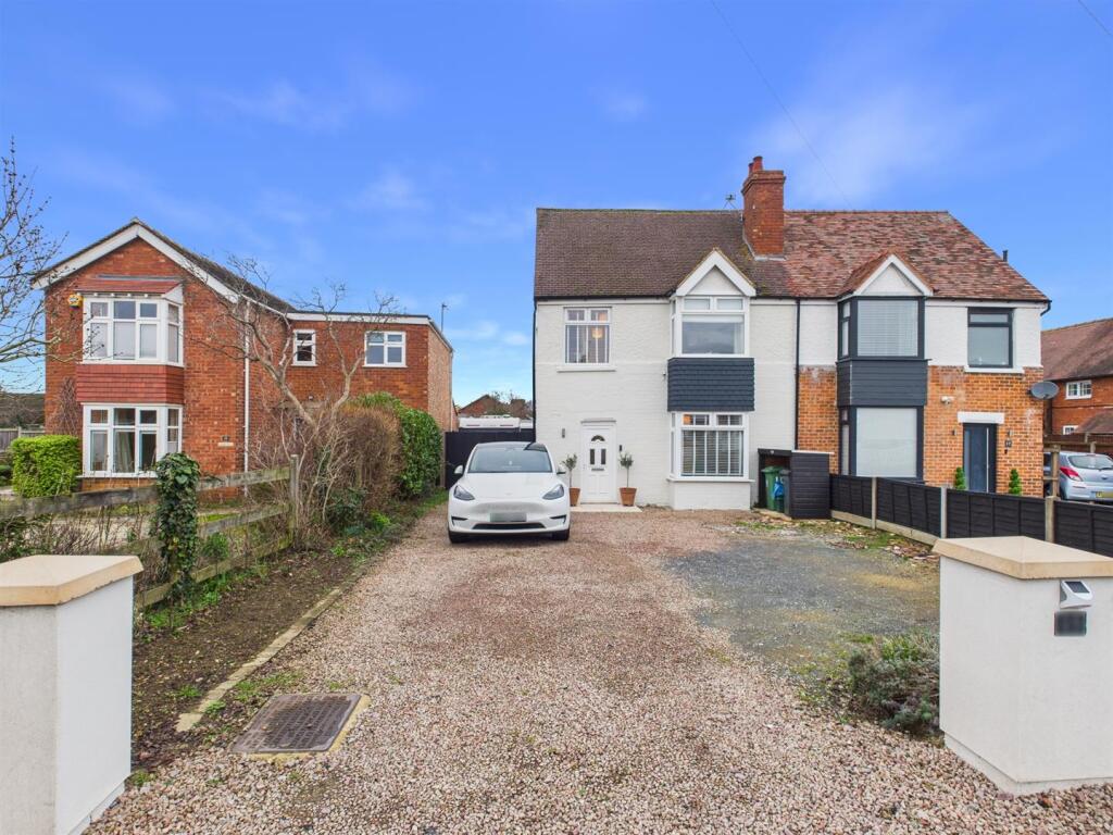 Main image of property: Innsworth Lane, Longlevens, Gloucester