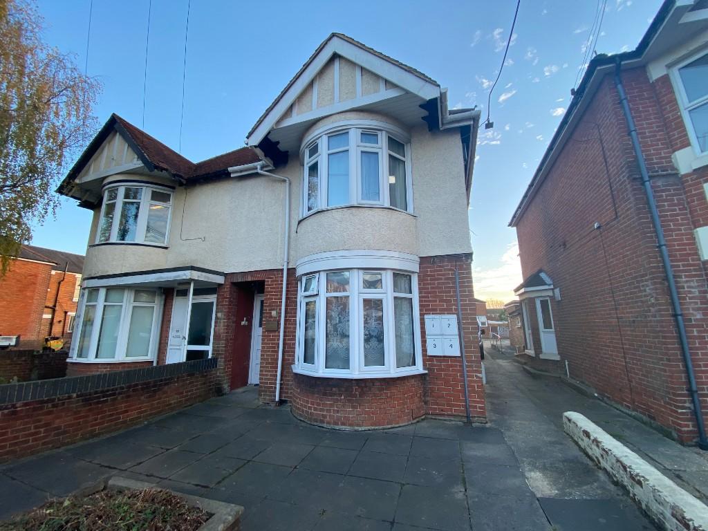Main image of property: Flat 3, 113 Leigh Road, Eastleigh, Hampshire, SO50