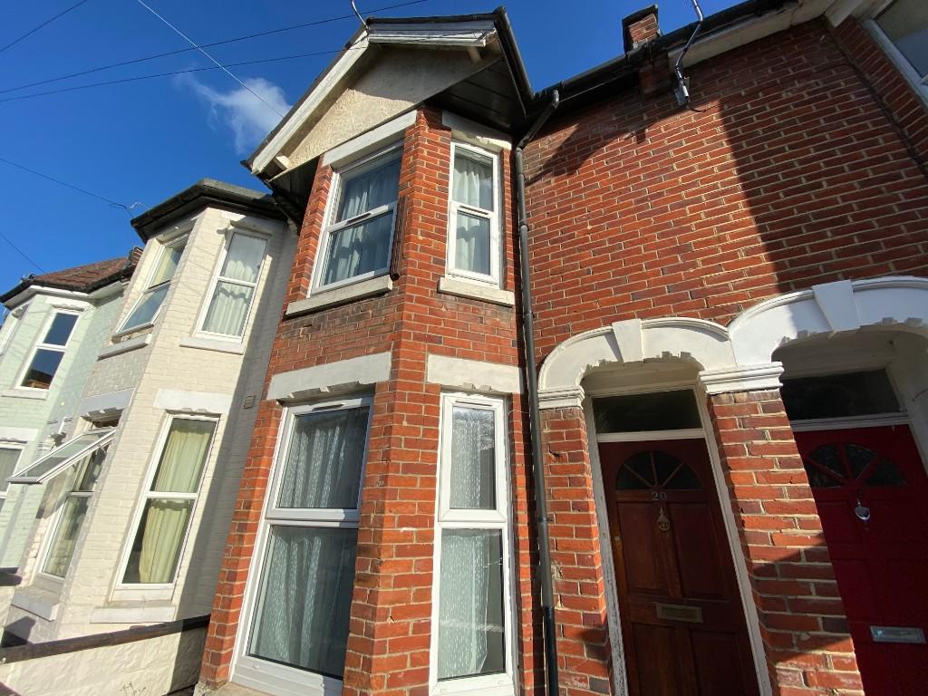 Main image of property: 20 Thackeray Road, Southampton, Hampshire, SO17