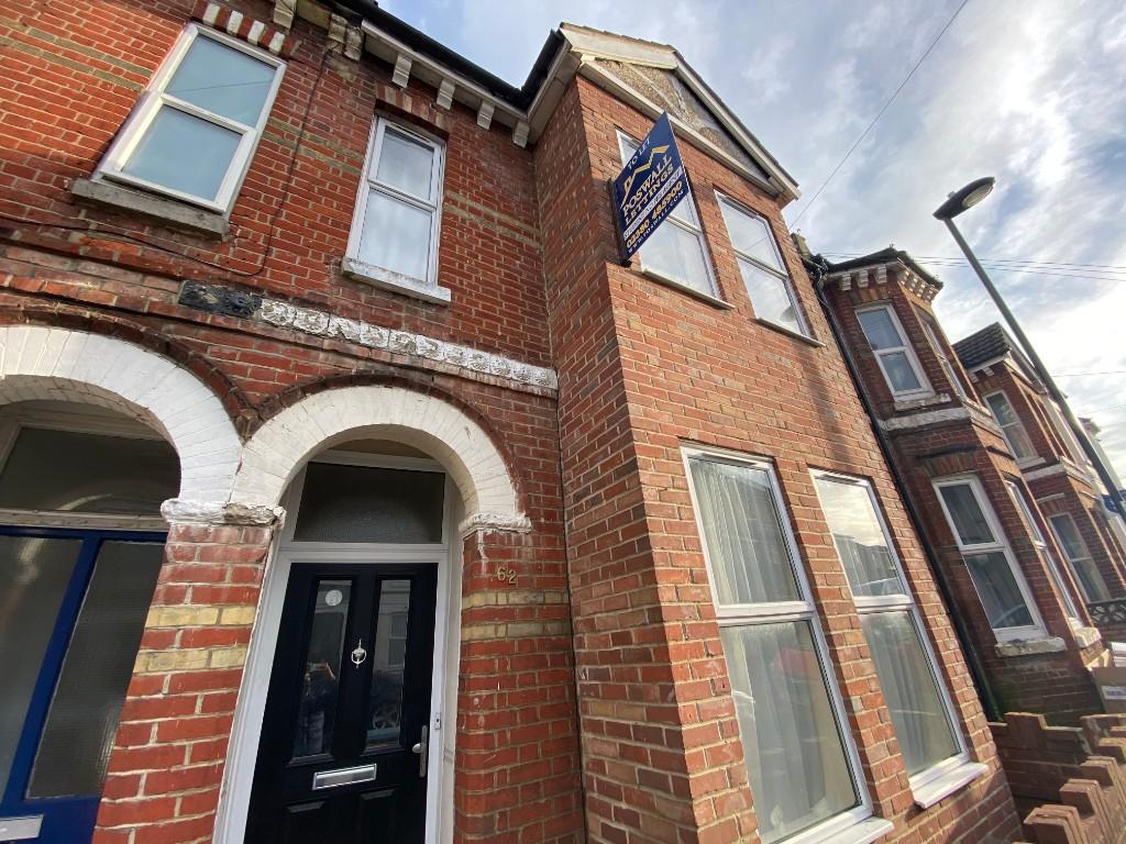 Main image of property: 62 Tennyson Road, Southampton, Hampshire, SO17