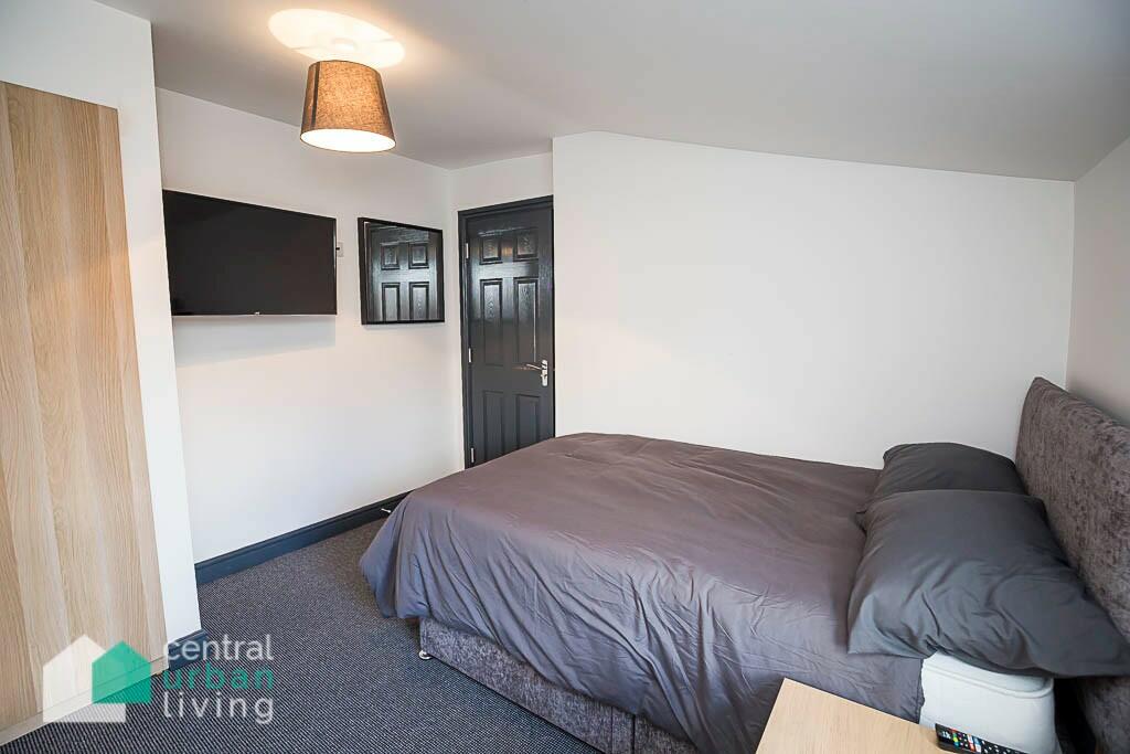 Additional property image - House Share - Catherine Street, Chester, CH1