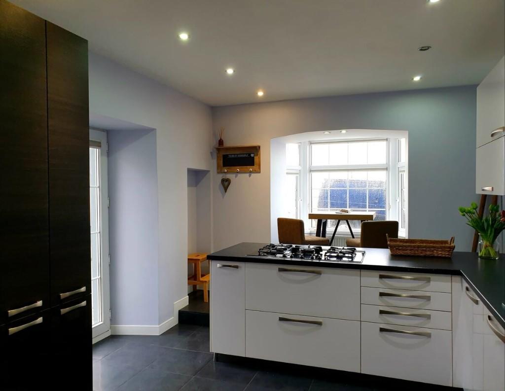 6 bedroom end of terrace house for sale in Hakin Point, Milford Haven