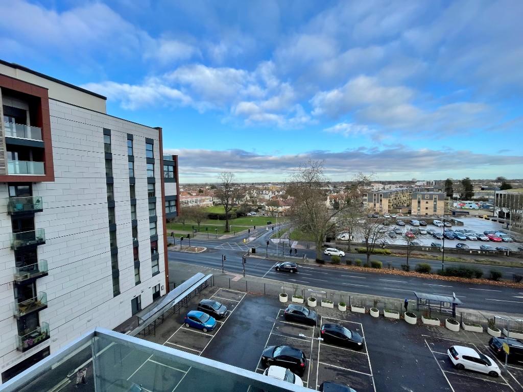 2 bedroom apartment for sale in Beaumont Court, Victoria Avenue