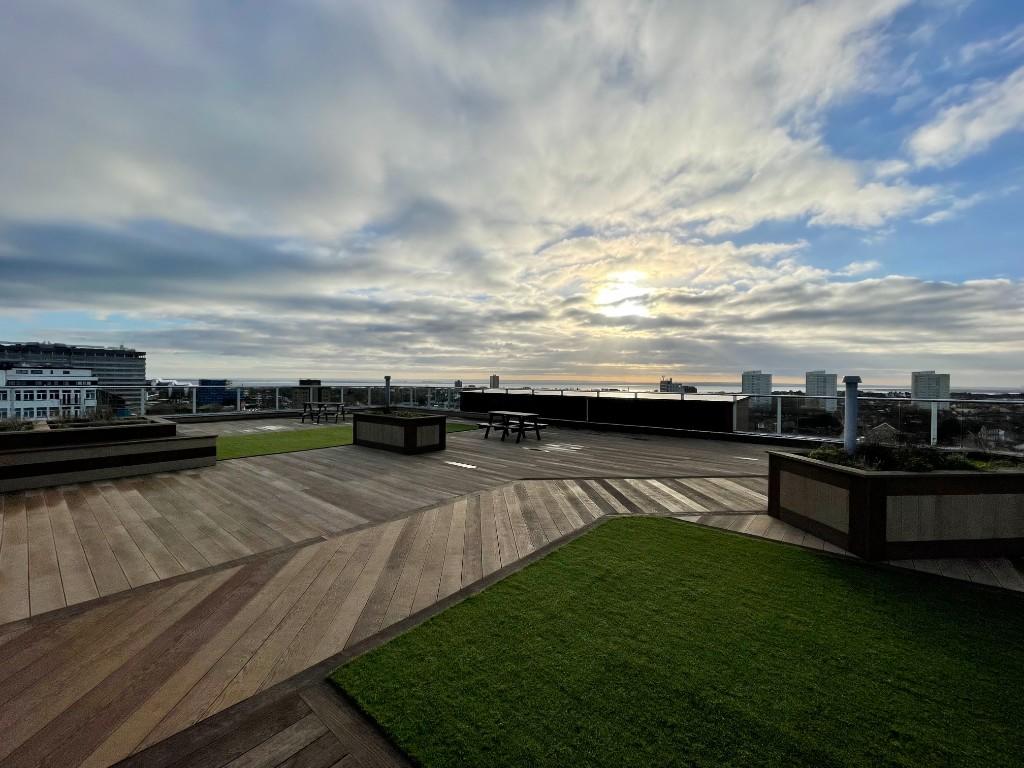 2 bedroom apartment for sale in Beaumont Court, Victoria Avenue