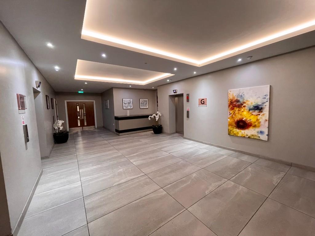 2 bedroom apartment for sale in Beaumont Court, Victoria Avenue