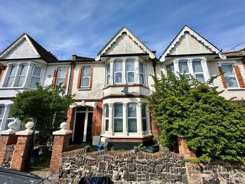 Main image of property: Glenwood Avenue, Westcliff-On-Sea, Essex, SS0