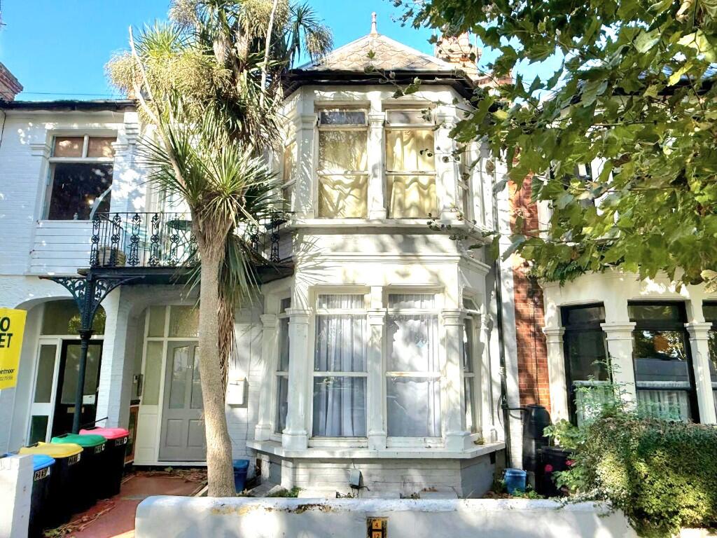 Main image of property: Warrior Square North, Southend-On-Sea, Essex, SS1