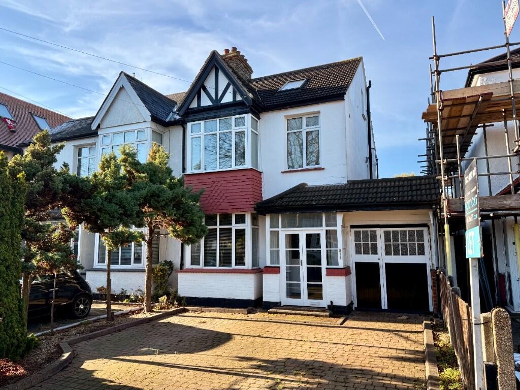 Main image of property: Westbourne Grove, Westcliff-On-Sea, Essex, SS0