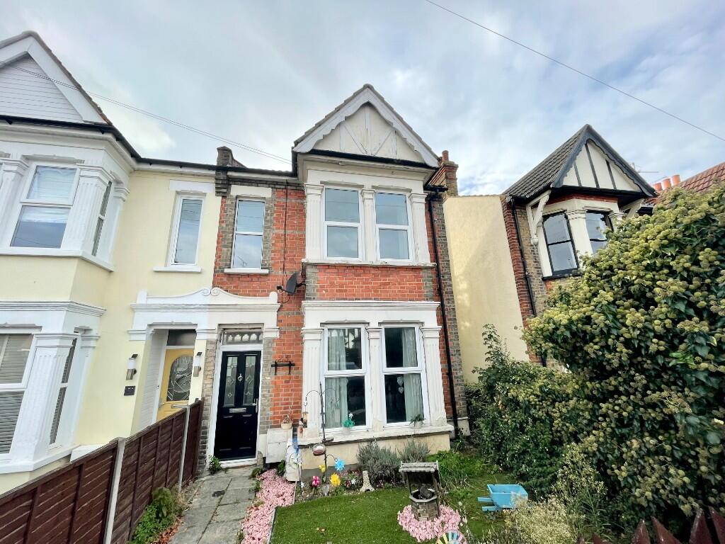 Main image of property: Chelmsford Avenue, Southend-On-Sea, Essex, SS2