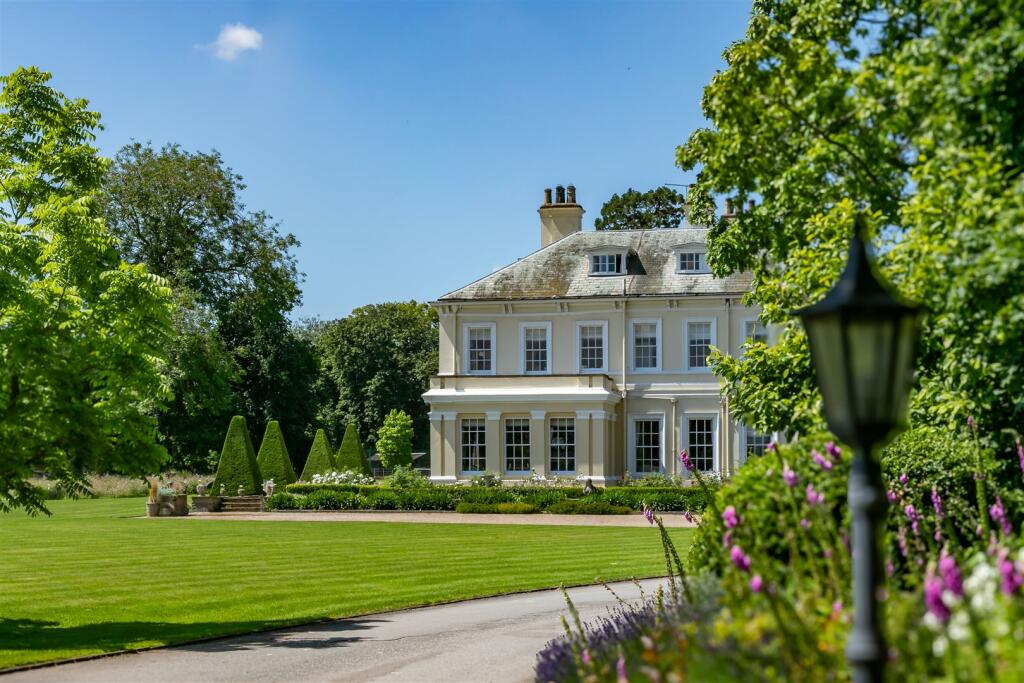 10 bedroom house for sale in Cherry Burton Hall, Cherry Burton