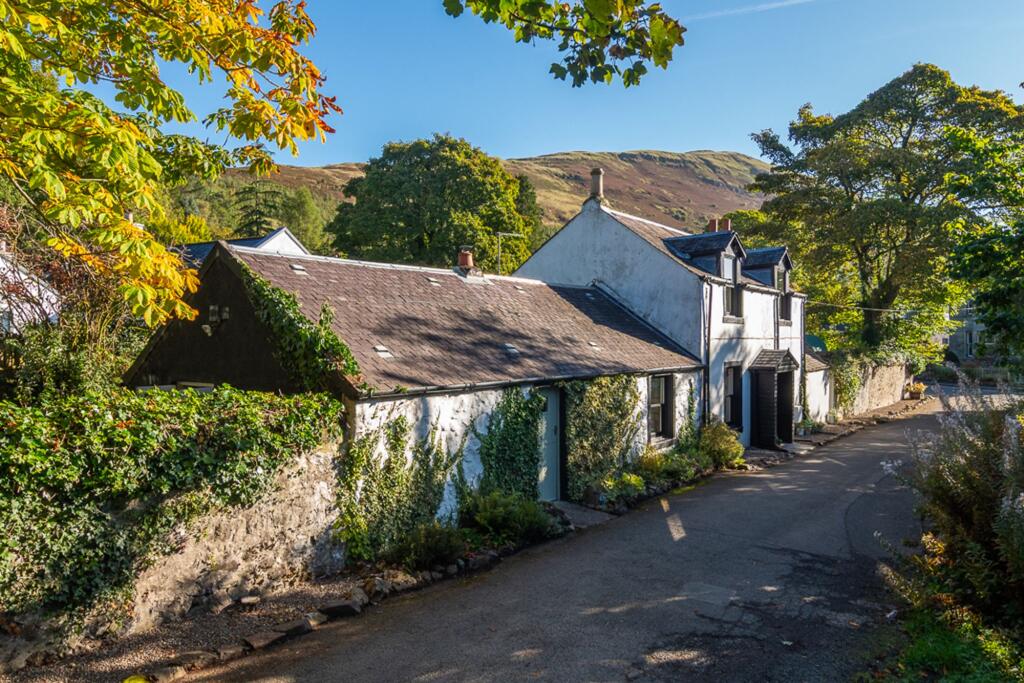 Main image of property: Almeel House, Knowehead Road, Campsie Glen, G66