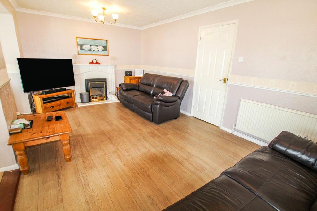 3 bedroom semidetached house for sale in Wrentham Avenue, Herne Bay, CT6