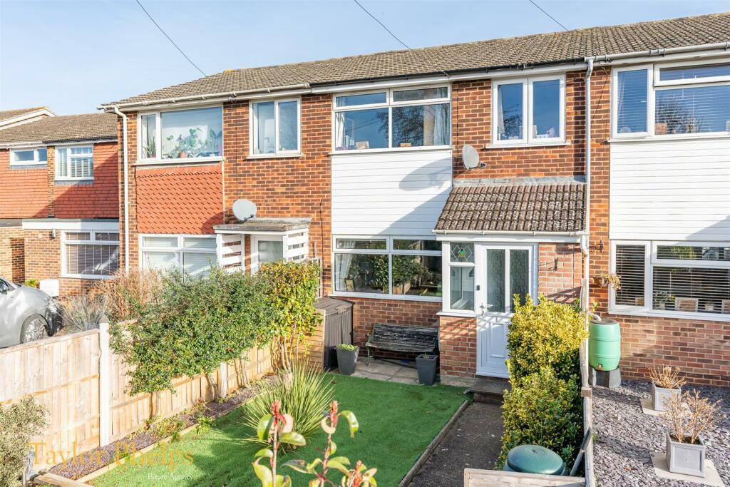 3 bedroom terraced house for sale in Westmill Road, Ware Garage to Rear, SG12