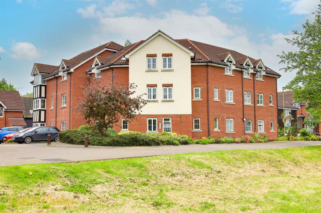 1 bedroom apartment for sale in The Granary, Stanstead Abbotts ...