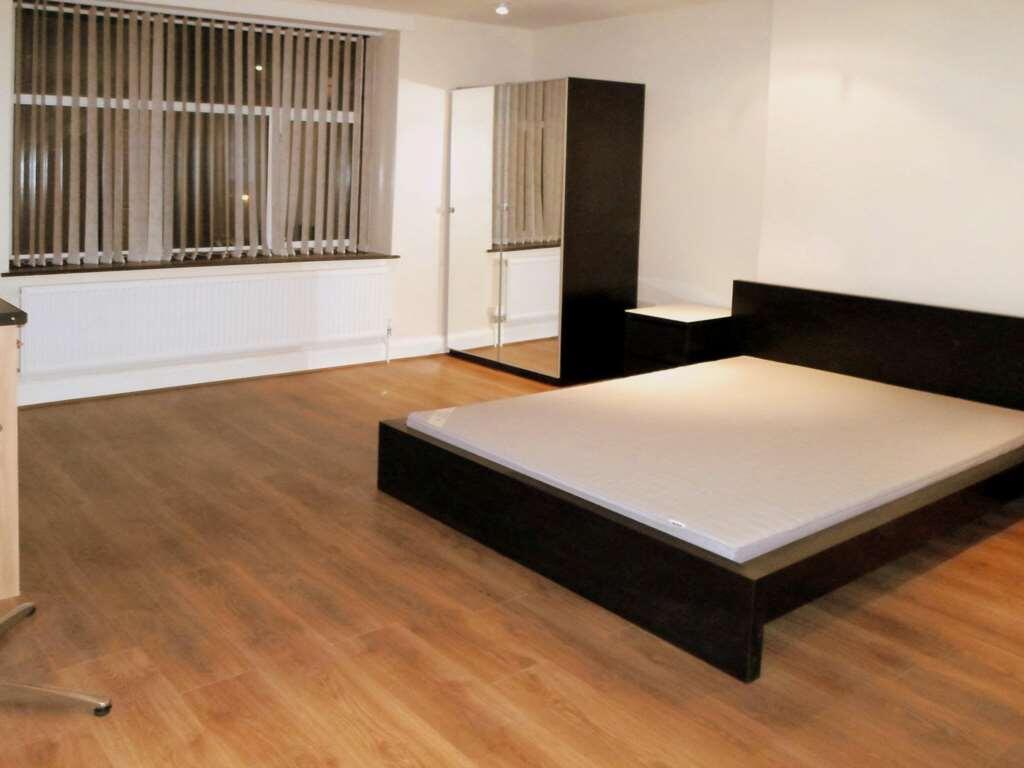 Main image of property: Kingscroft Road, Kilburn