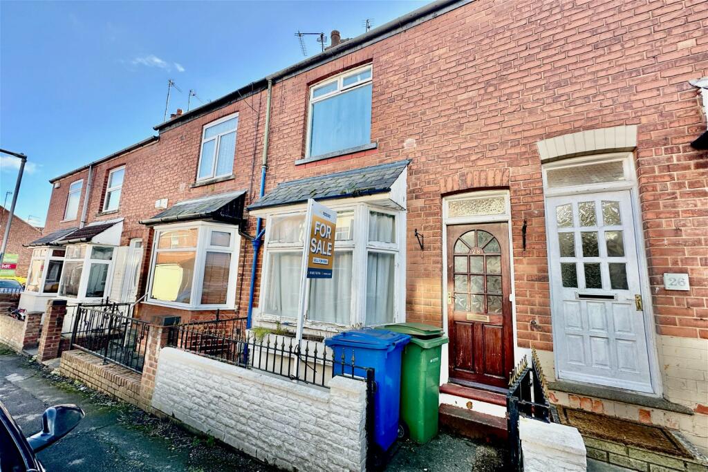 2 bedroom terraced house for sale in Grove Hill, Hessle, HU13