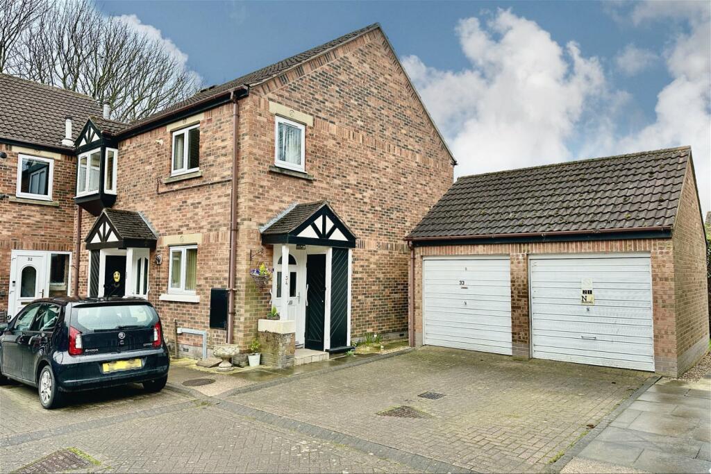 2 bedroom apartment for sale in Applegarth Mews Off Crescent Street